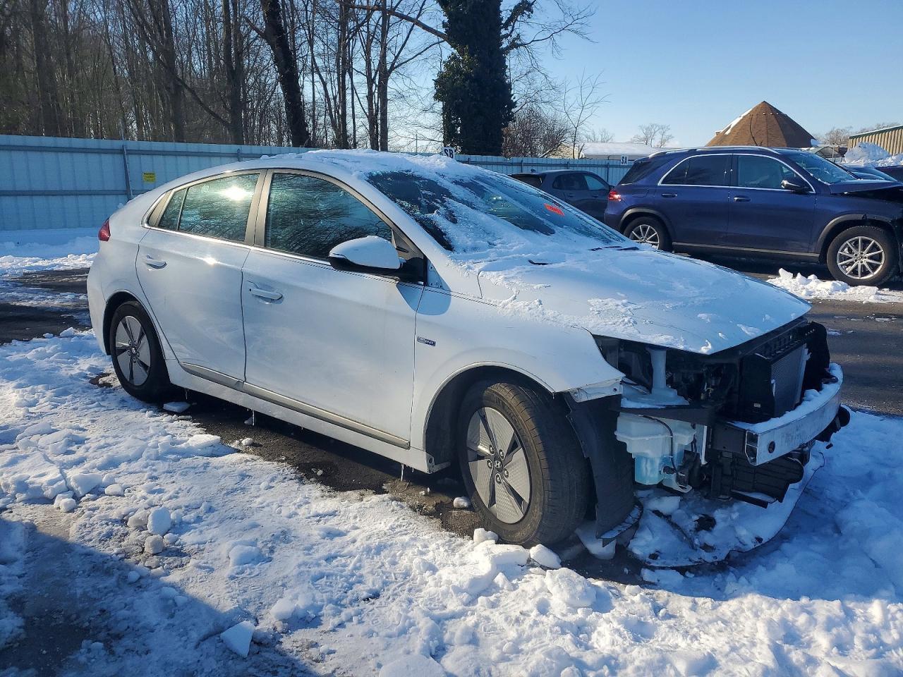 2020 Hyundai Ioniq Se - Фото 4
