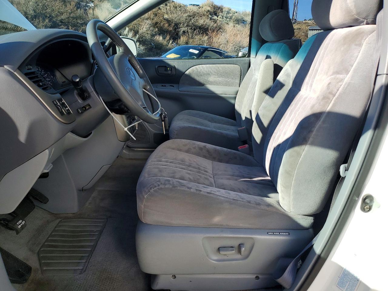 2001 Toyota Sienna Le - Фото 7