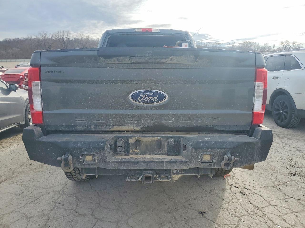 2019 Ford F250 Super Duty - Фото 6