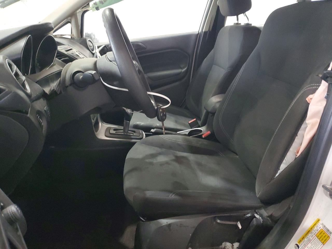 2019 Ford Fiesta Se - Фото 7