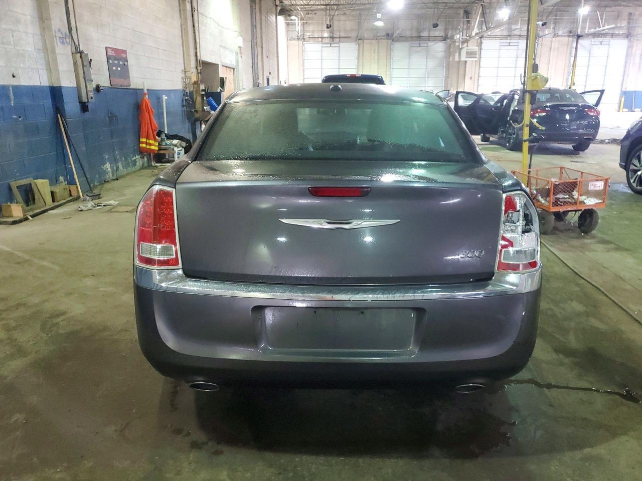 2014 Chrysler 300 - Фото 6