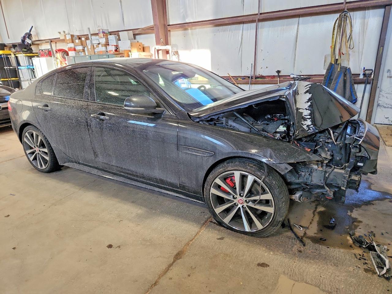 2018 Jaguar Xe S - Фото 4