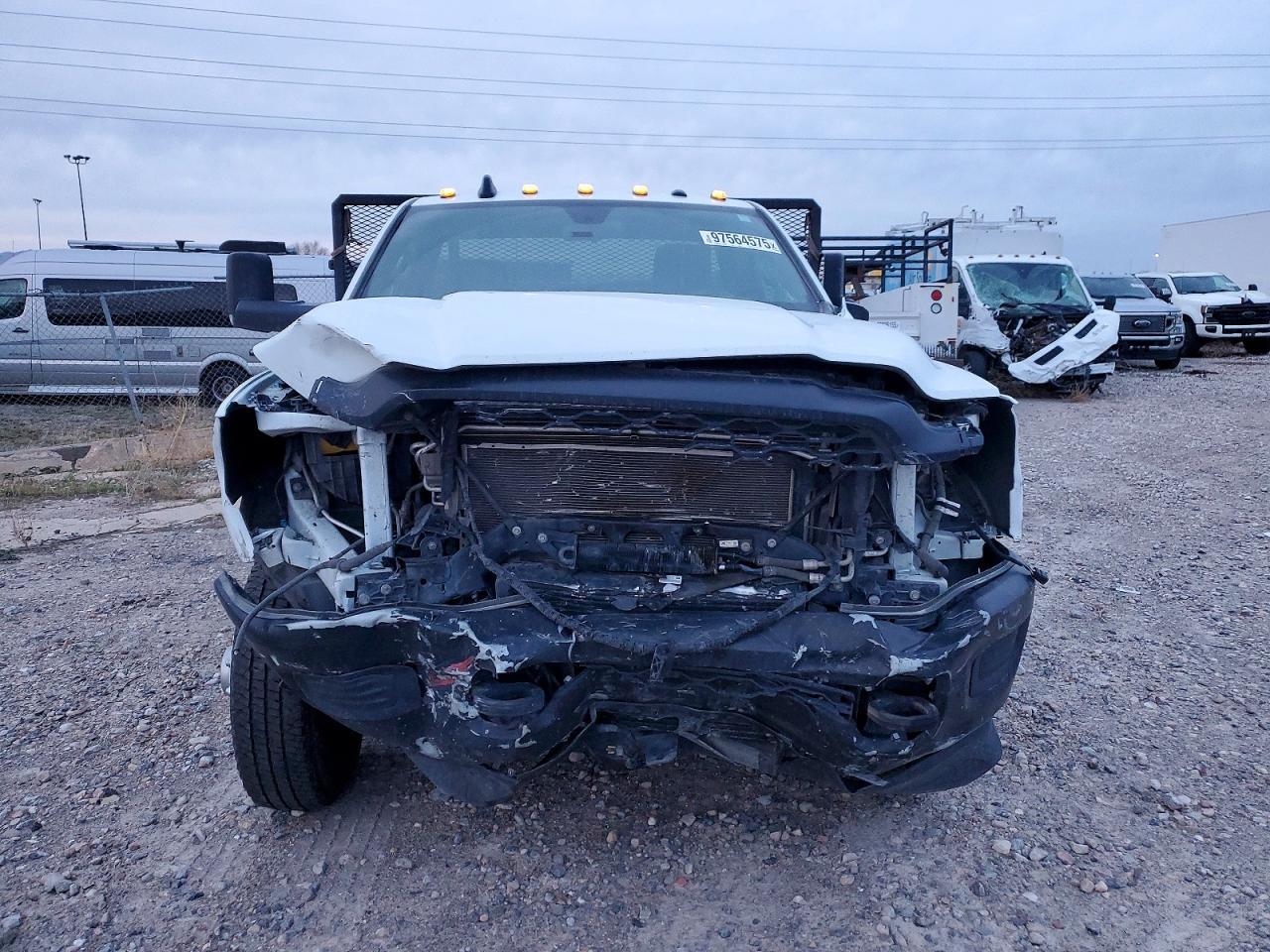 2022 Ram 3500 Flatbed Truck - Фото 5