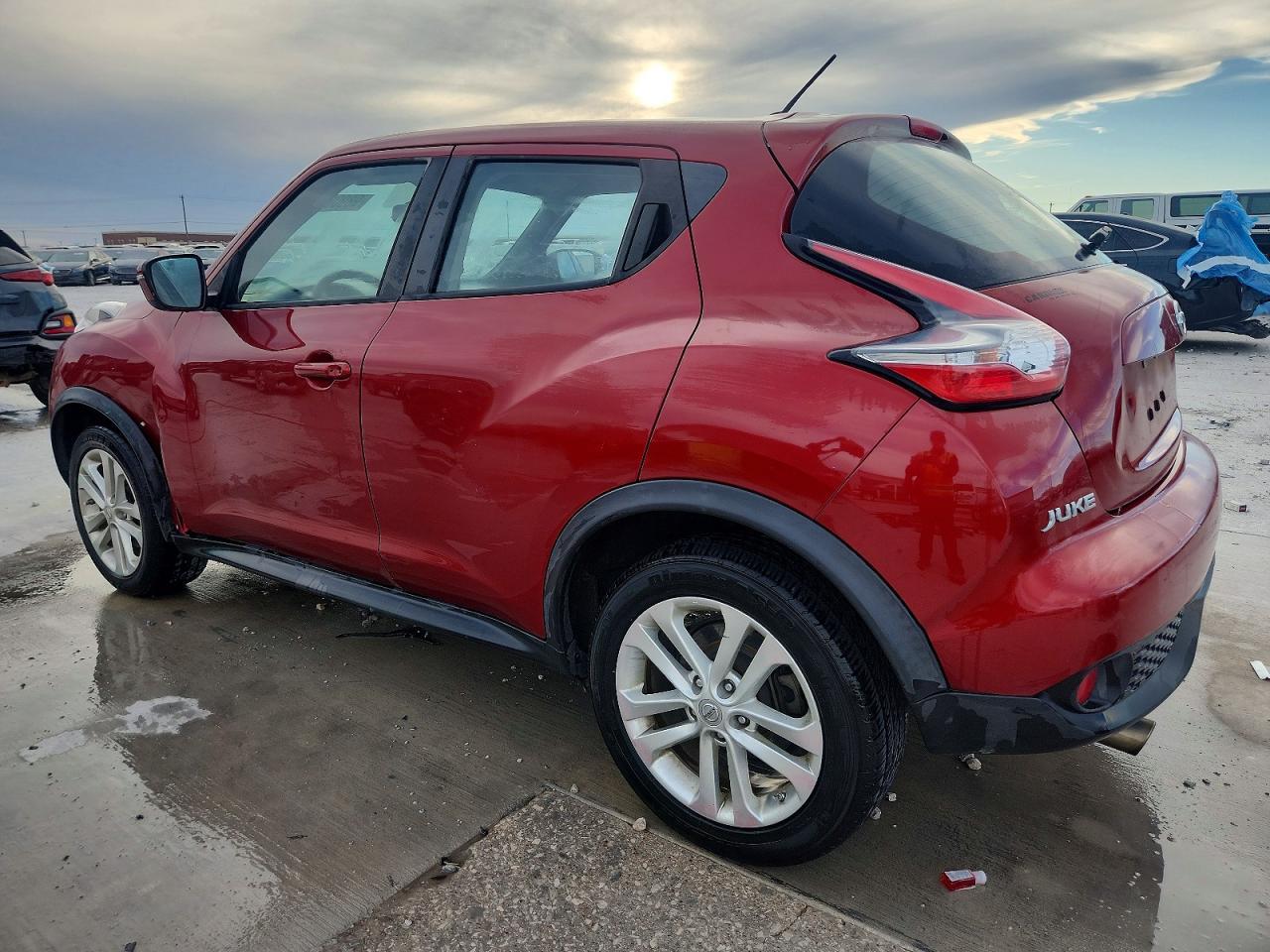 2017 Nissan Juke S - Фото 2