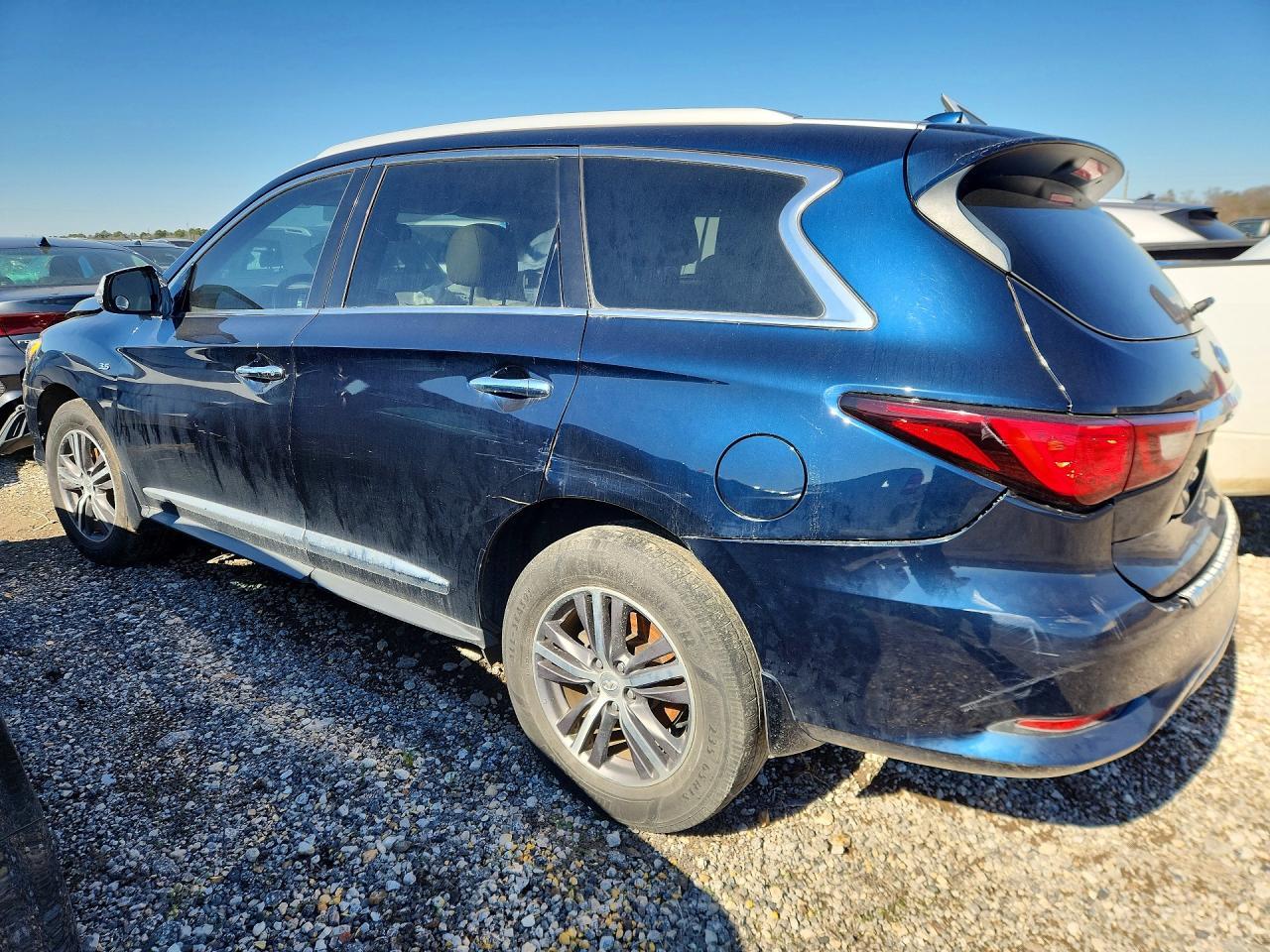 2019 Infiniti Qx60 Luxe - Image 2