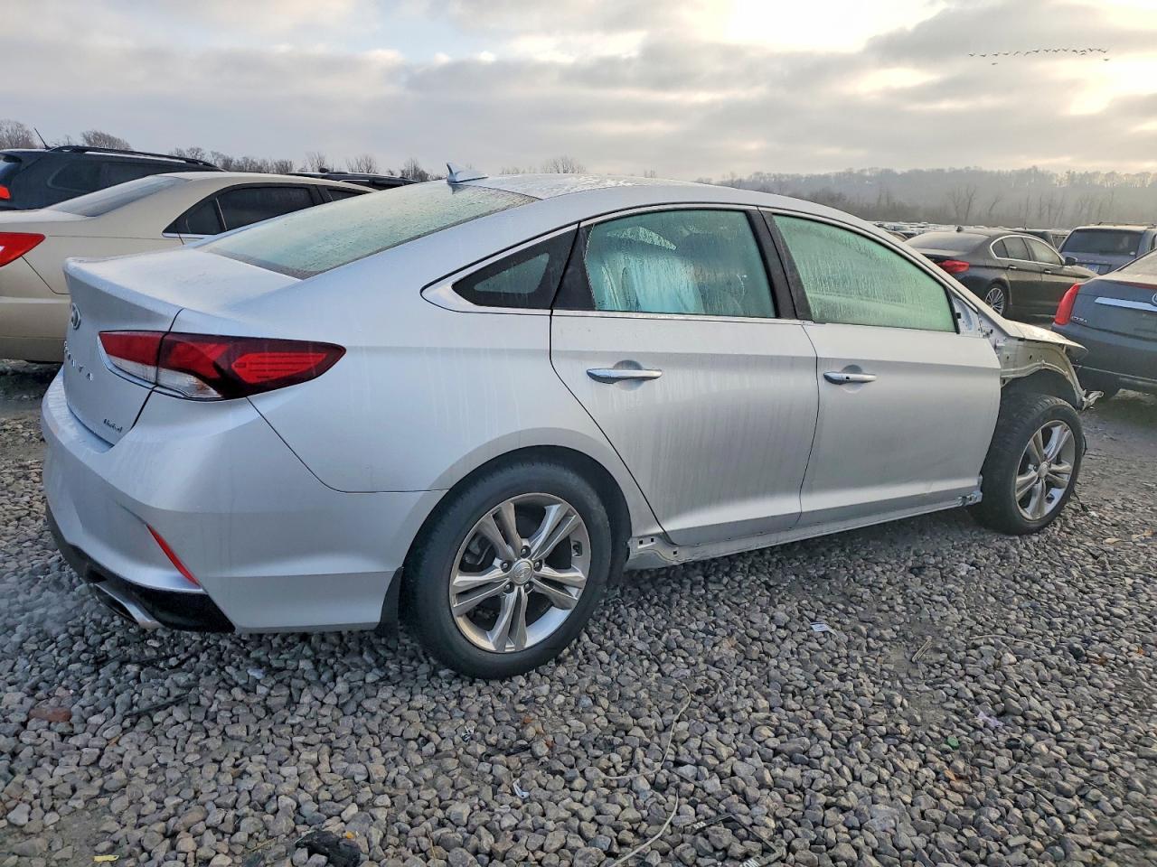 2018 Hyundai Sonata - Image 3