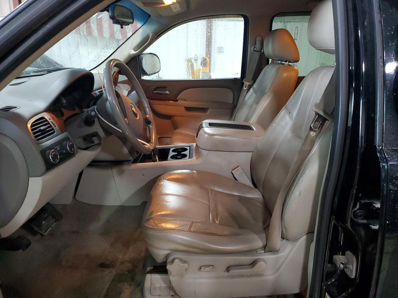 2010 Chevrolet Suburban K1500 Lt - Image 7