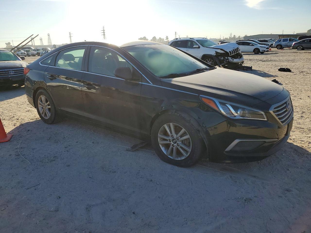 2017 Hyundai Sonata - Фото 4