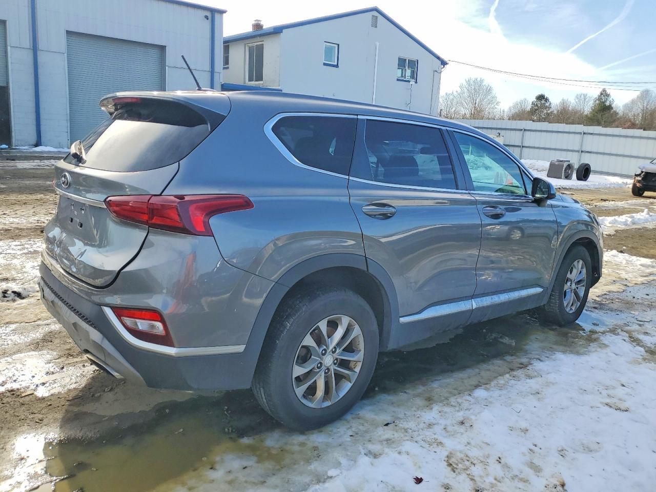 2019 Hyundai Santa Fe Se - Image 3