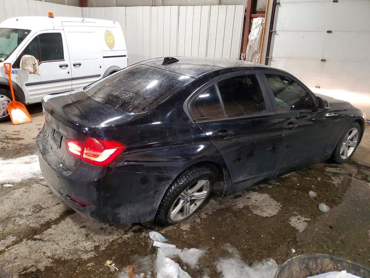 2014 BMW 320 I xDrive - Фото 3