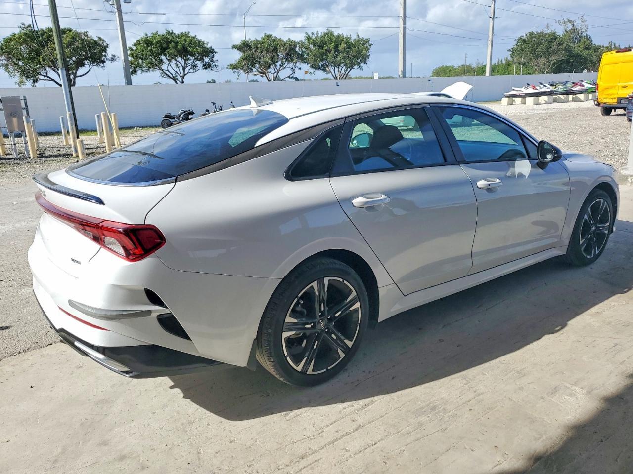 2024 Kia K5 Gt Line - Фото 3