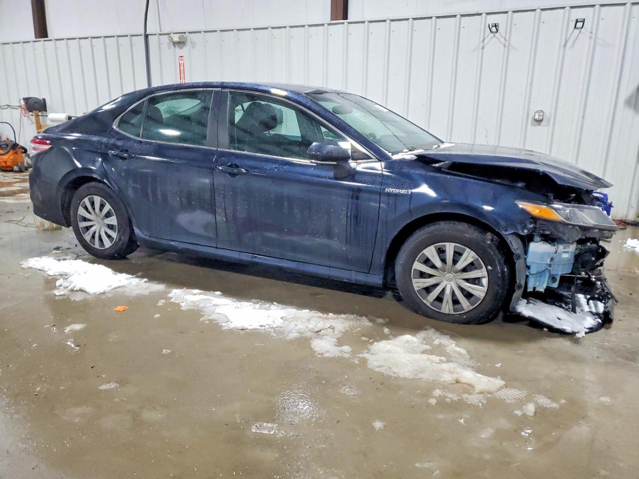 2021 Toyota Camry Le - Image 4