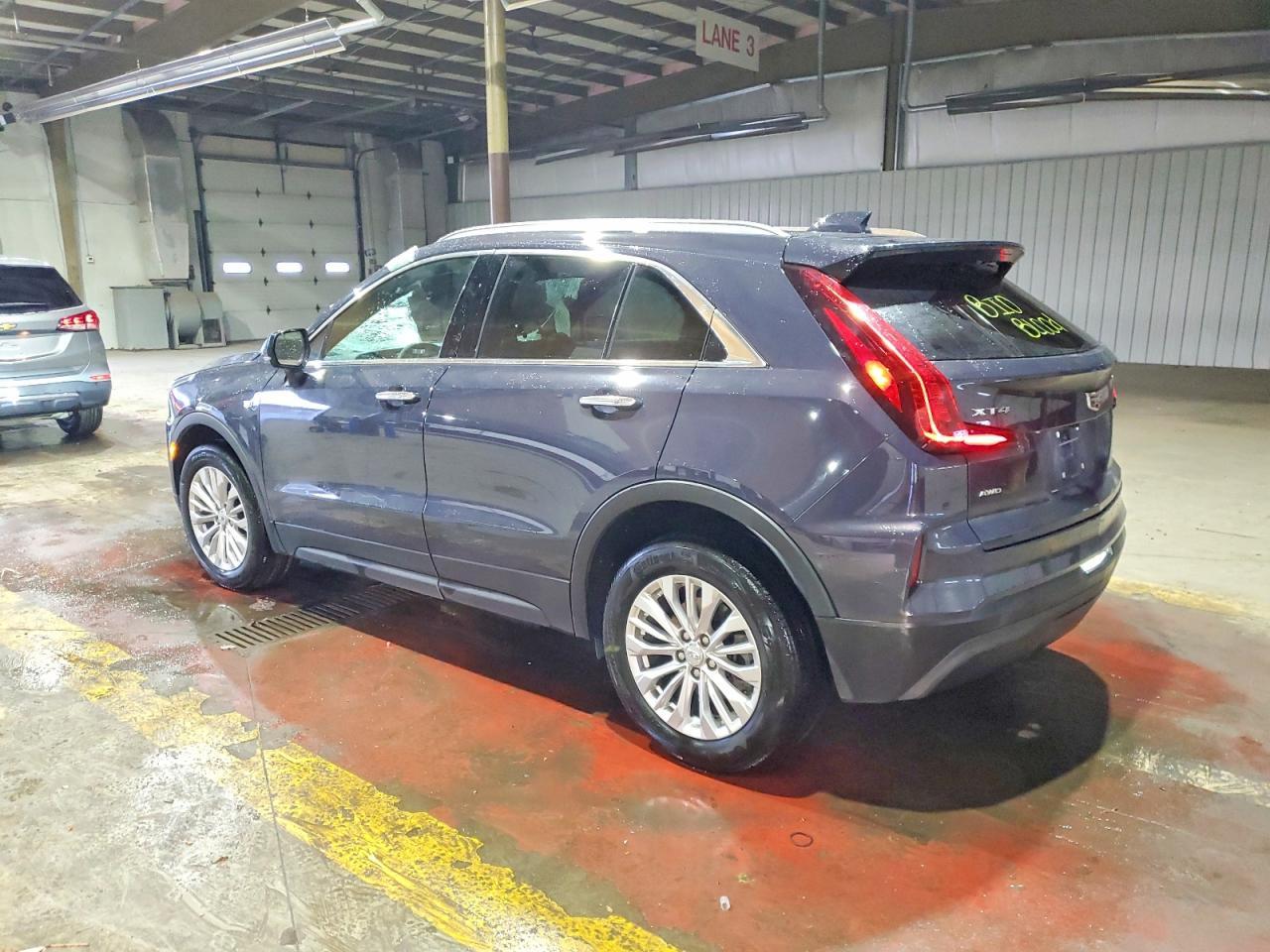 2024 Cadillac Xt4 Luxury - Image 2
