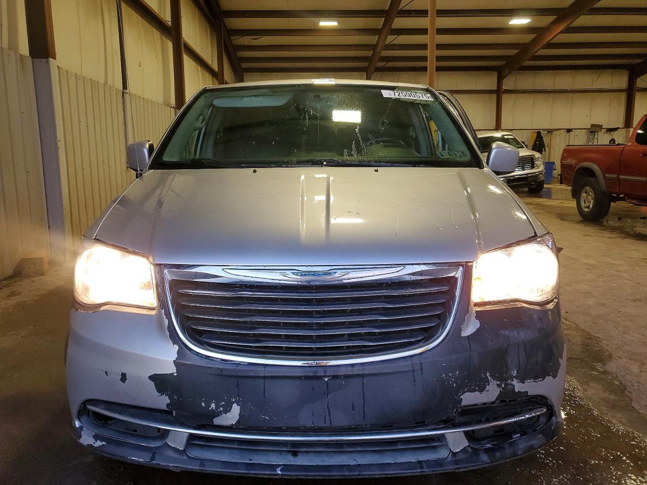 2012 Chrysler Town & Country Touring - Фото 5