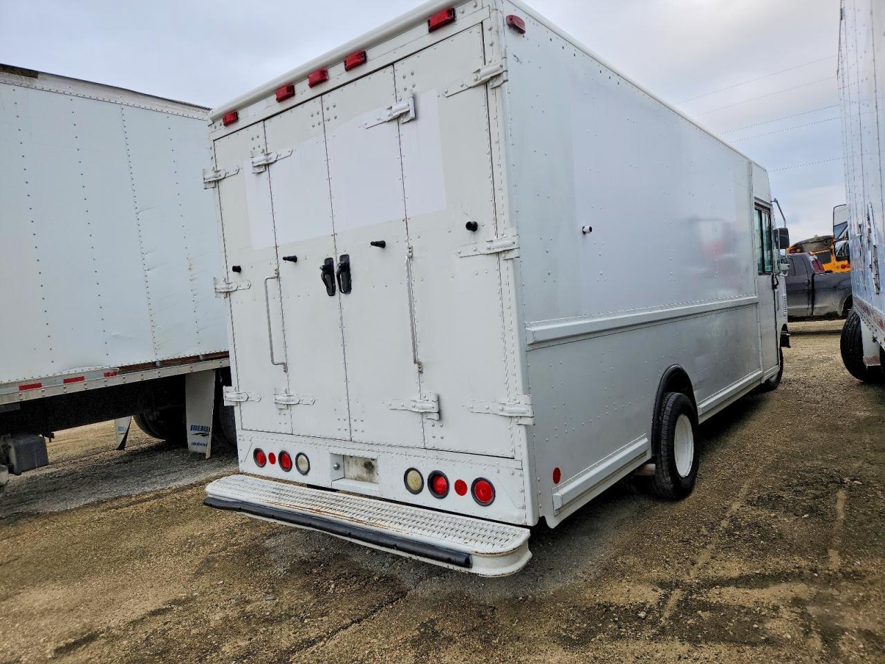 2003 Ford Econoline E350 Super Duty Stripped Chassis - Фото 3