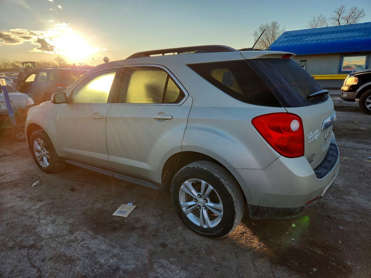 2015 Chevrolet Equinox Lt - Image 2