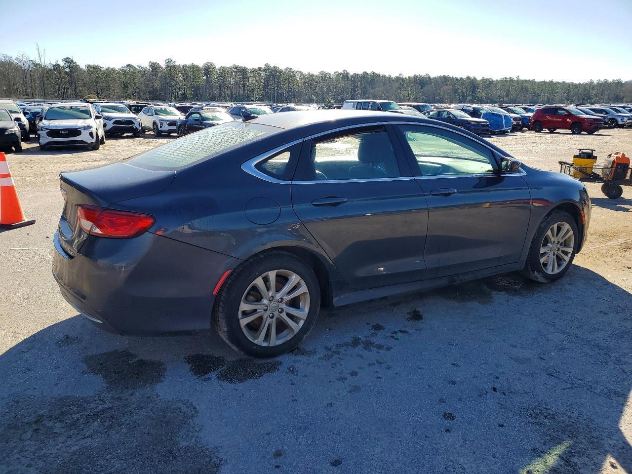 2017 Chrysler 200 Limited - Фото 3