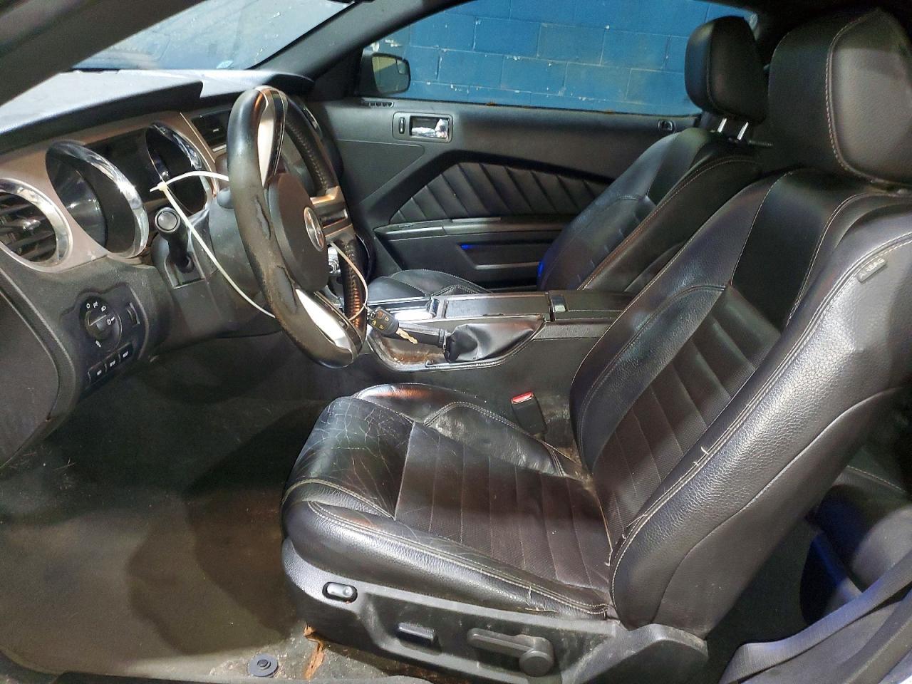 2012 Ford Mustang - Image 7