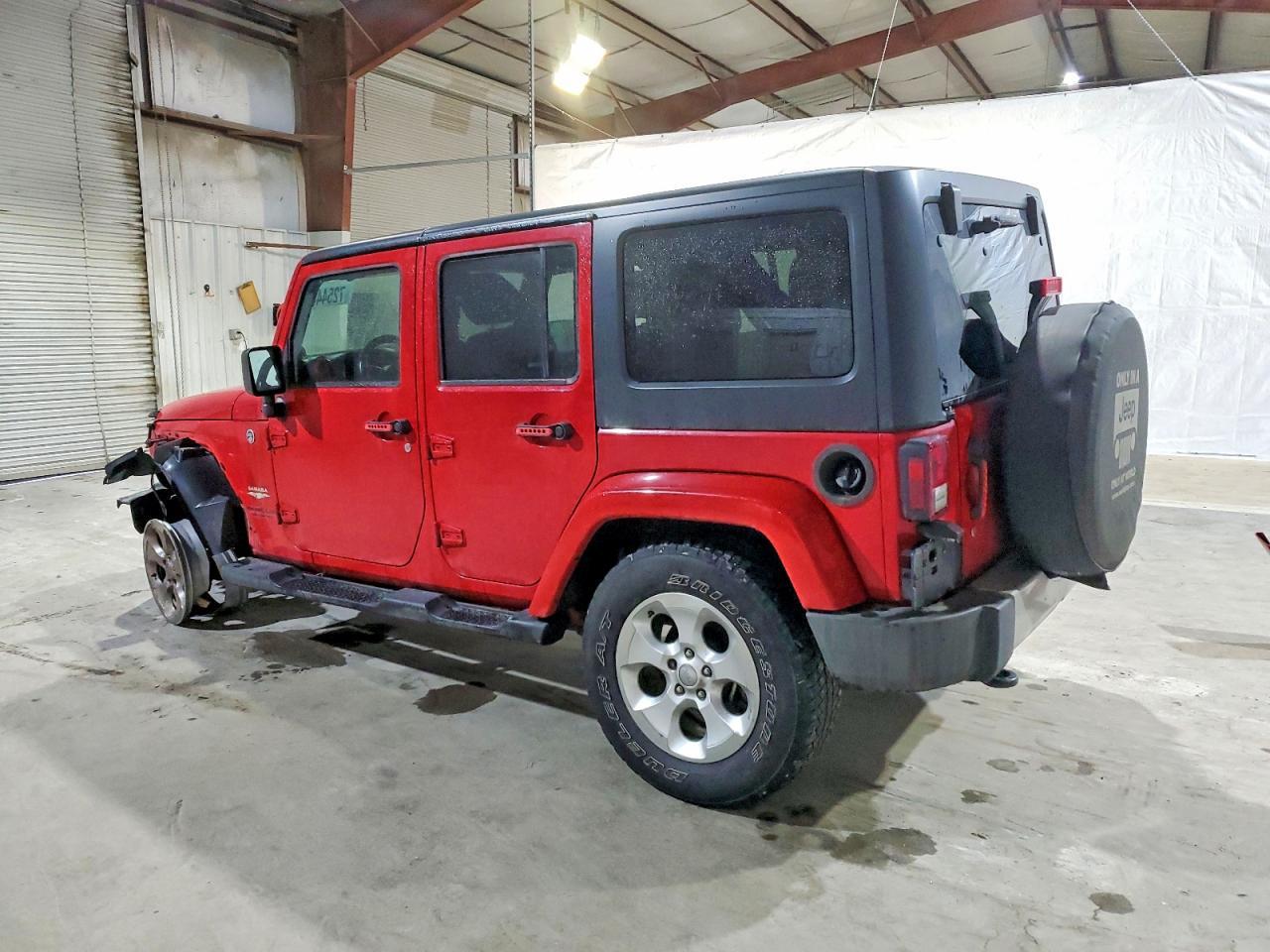 2013 Jeep Wrangler Unlimited Sahara - Image 2