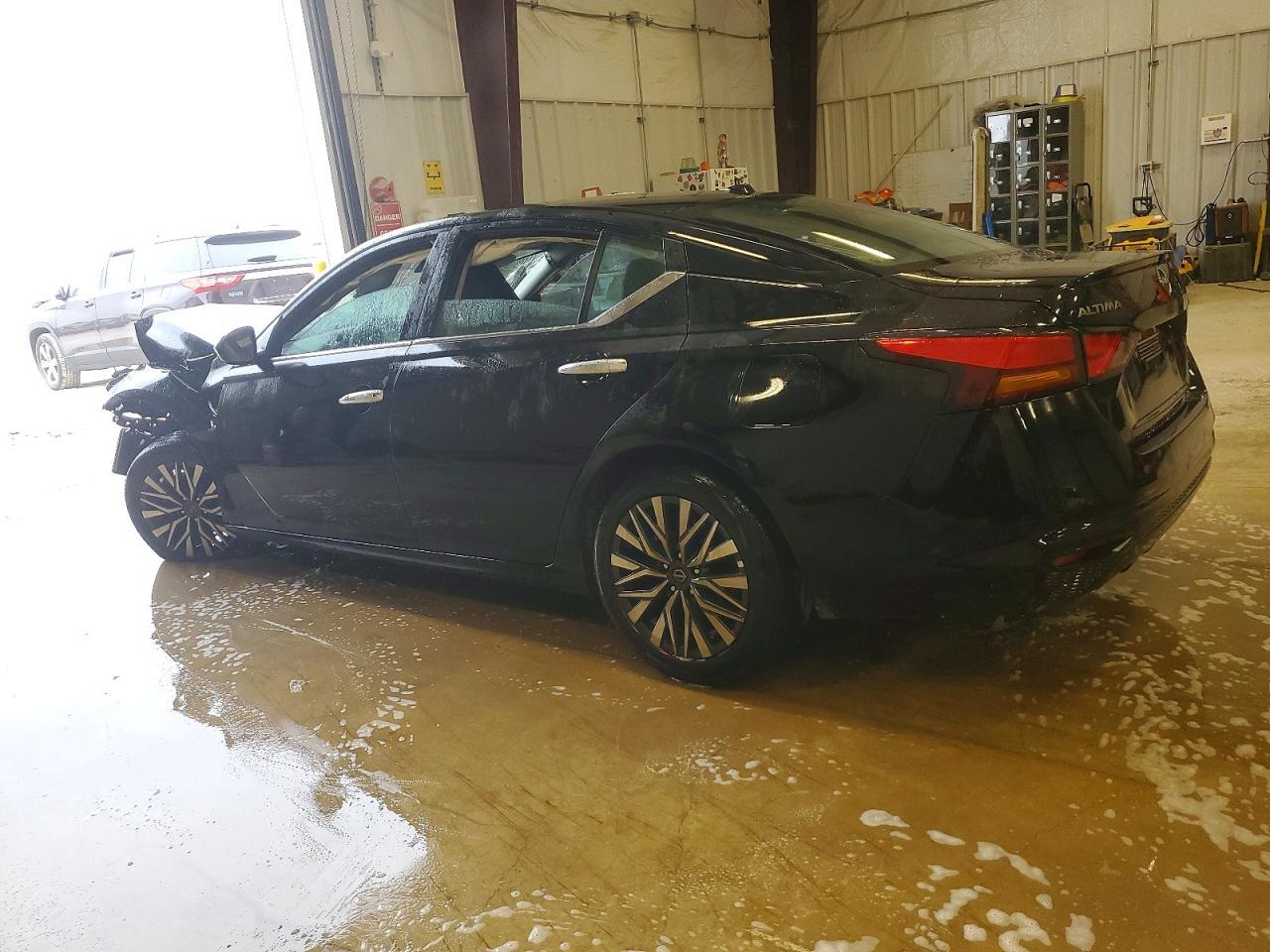 2025 Nissan Altima 2.5 Sv - Image 2