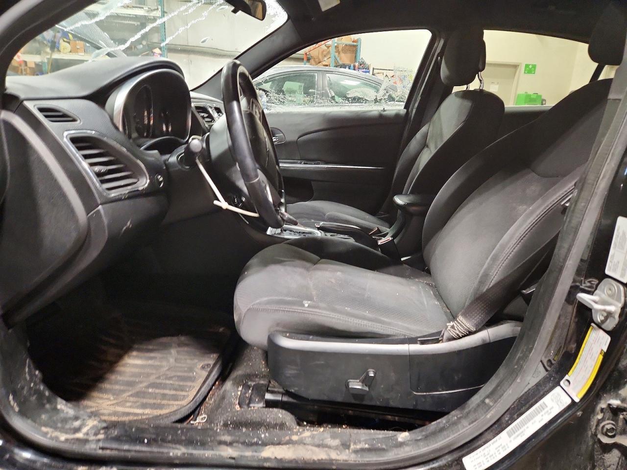 2013 Chrysler 200 Touring - Фото 7
