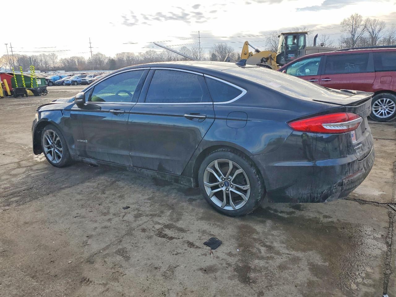 2019 Ford Fusion Titanium - Фото 2