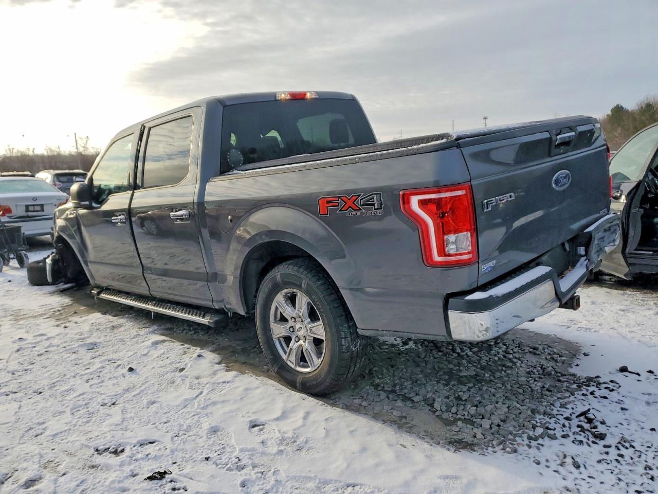 2016 Ford F150 Supercrew - Фото 2