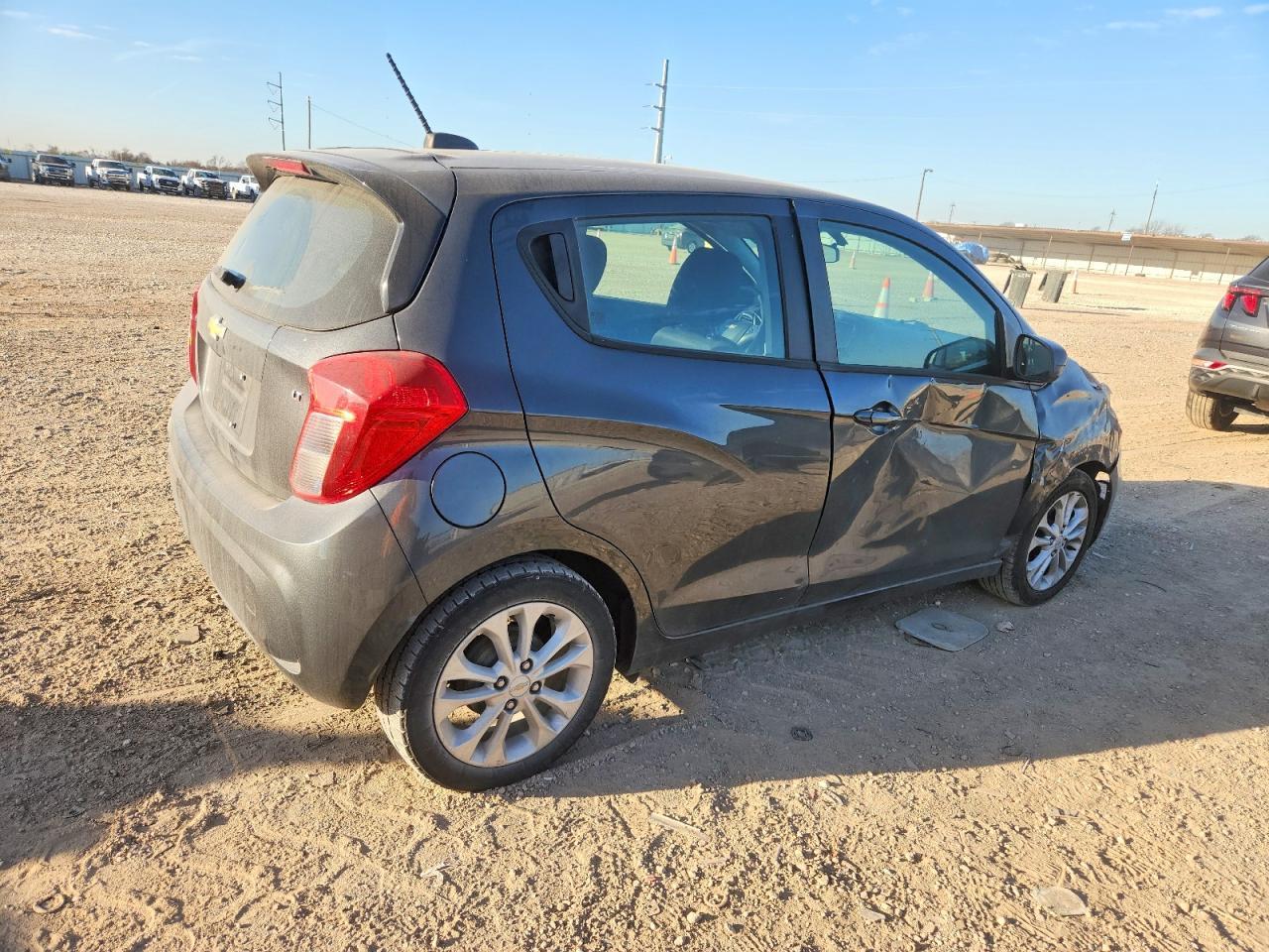 2021 Chevrolet Spark 1Lt - Фото 3