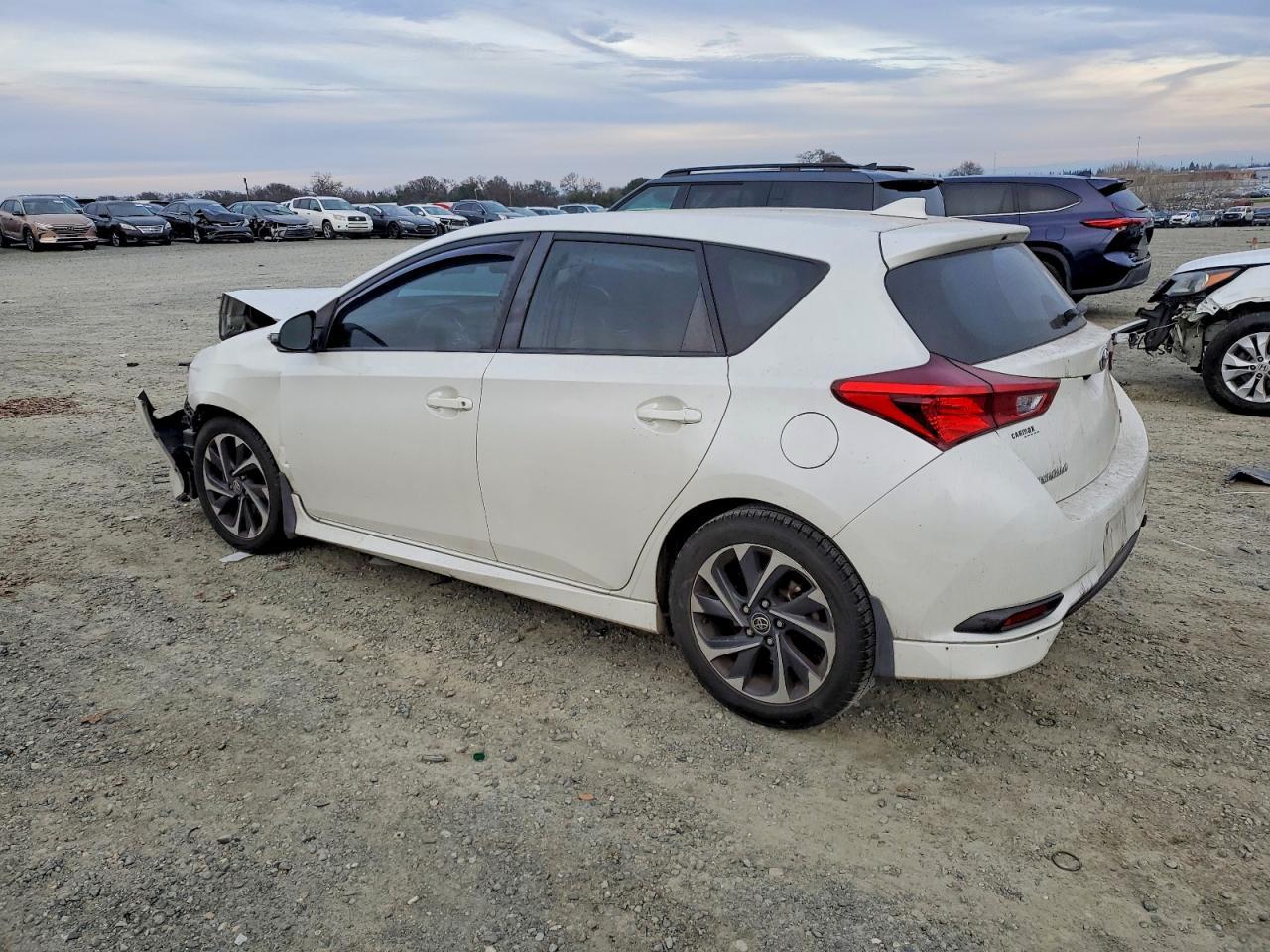 2018 Toyota Corolla Im - Фото 2