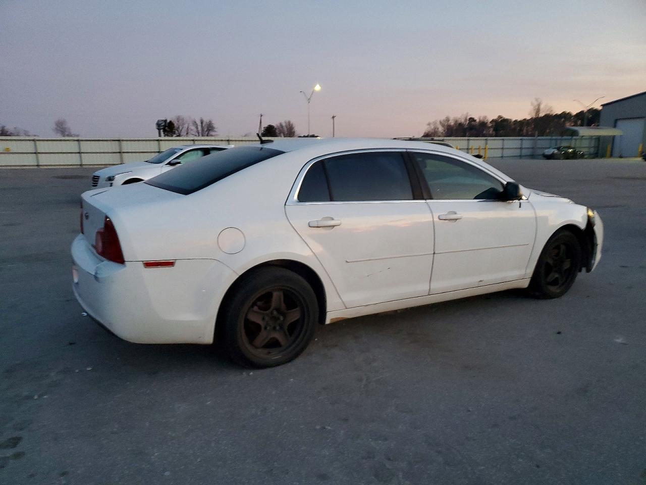 2010 Chevrolet Malibu Ls - Фото 3