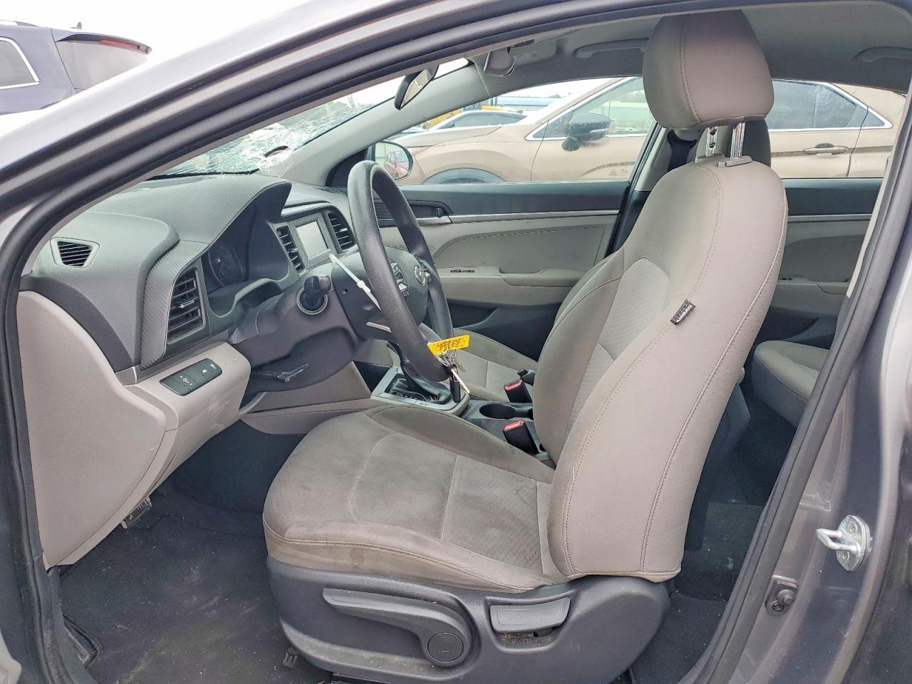 2020 Hyundai Elantra Se - Фото 7