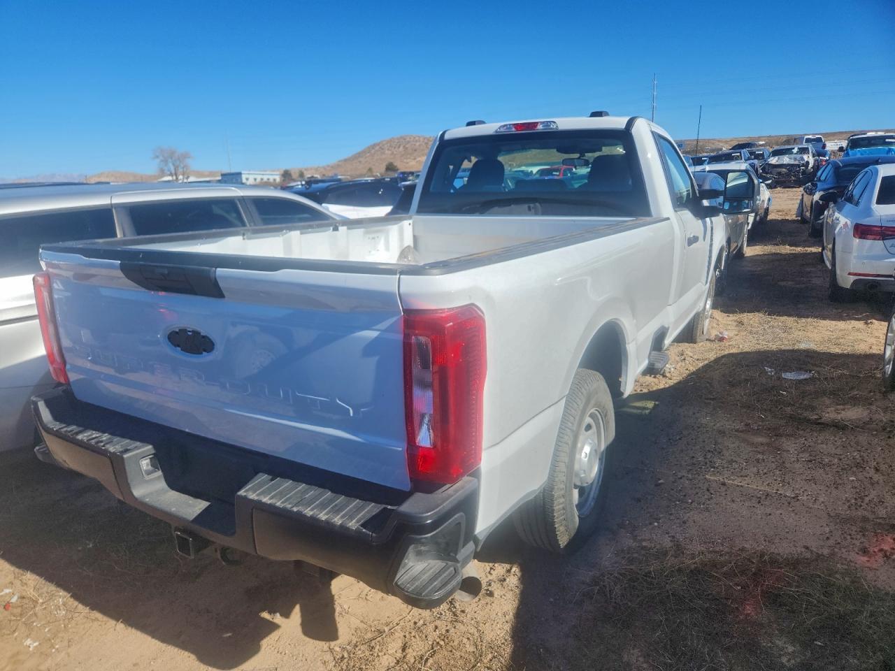 2024 Ford F250 Super Duty - Фото 3