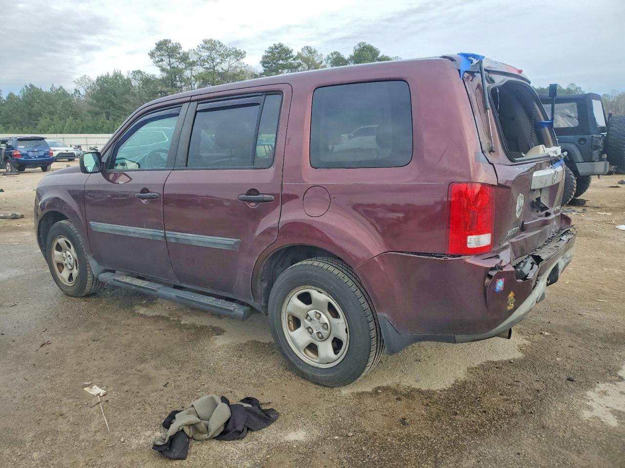 2015 Honda Pilot Lx - Image 2