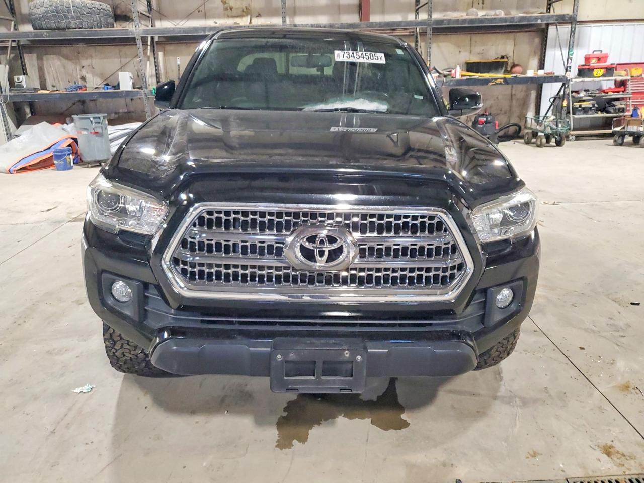 2016 Toyota Tacoma Double Cab - Image 5