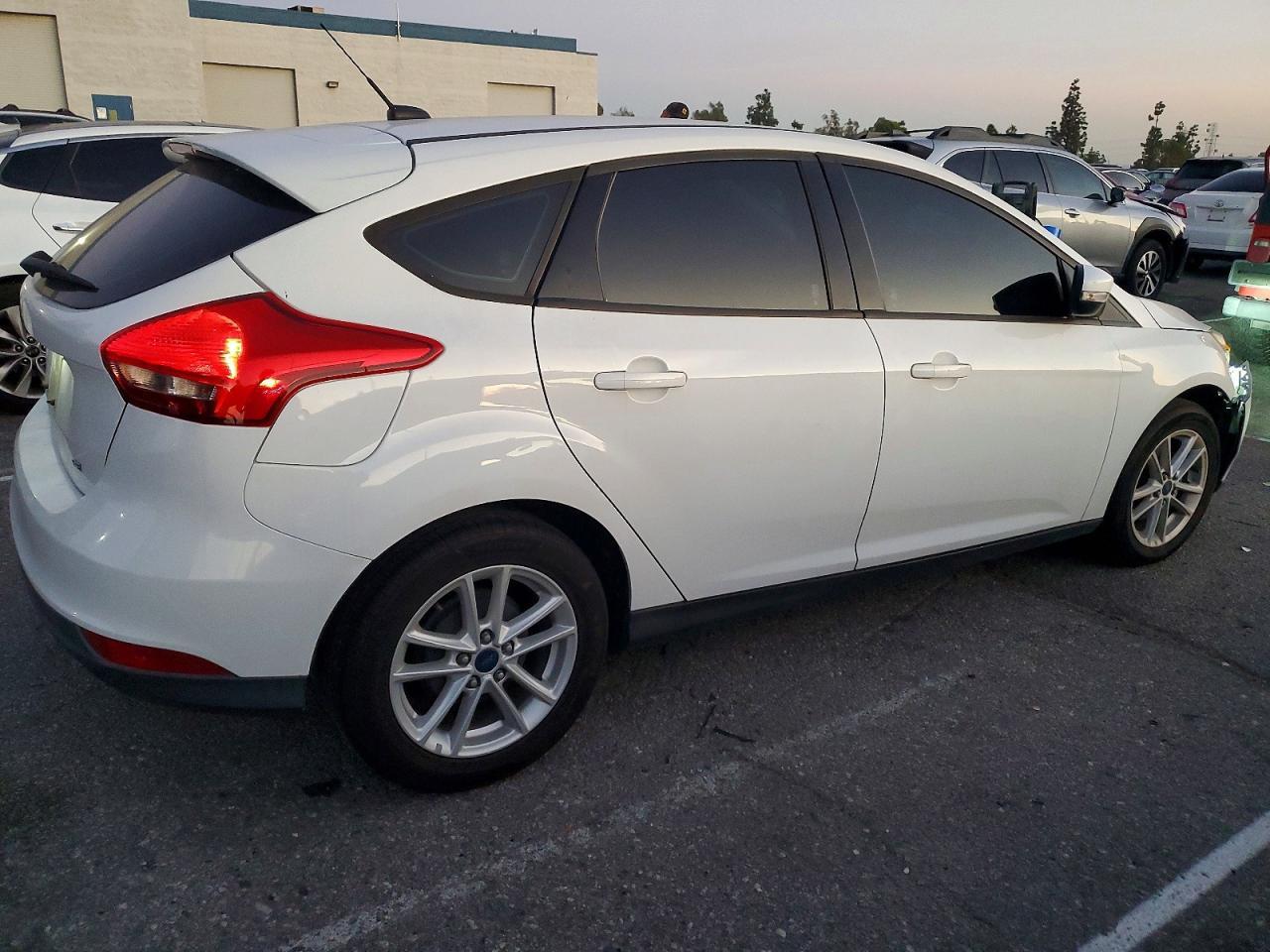 2017 Ford Focus Se - Фото 3