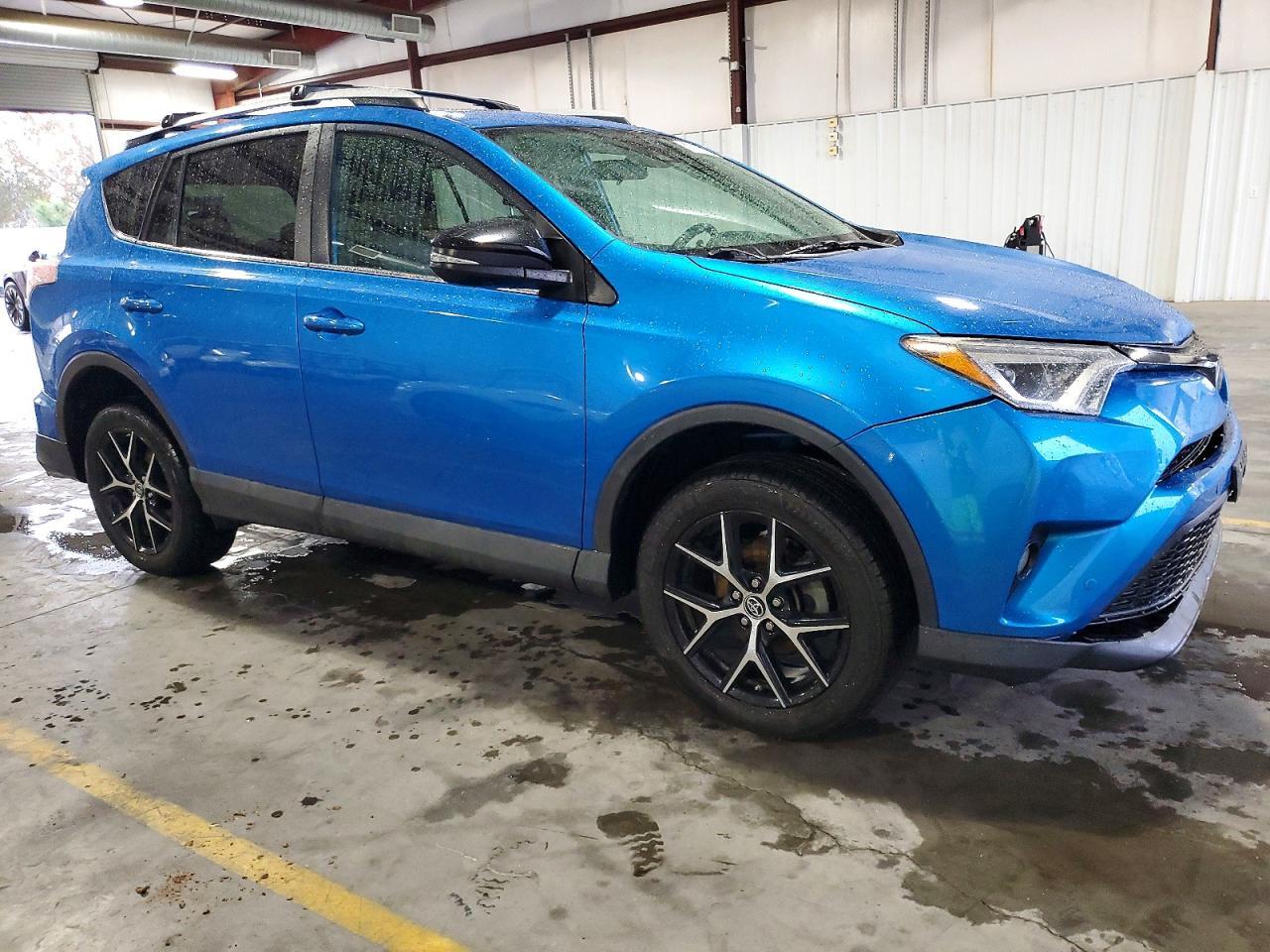 2016 Toyota Rav4 Se - Фото 4