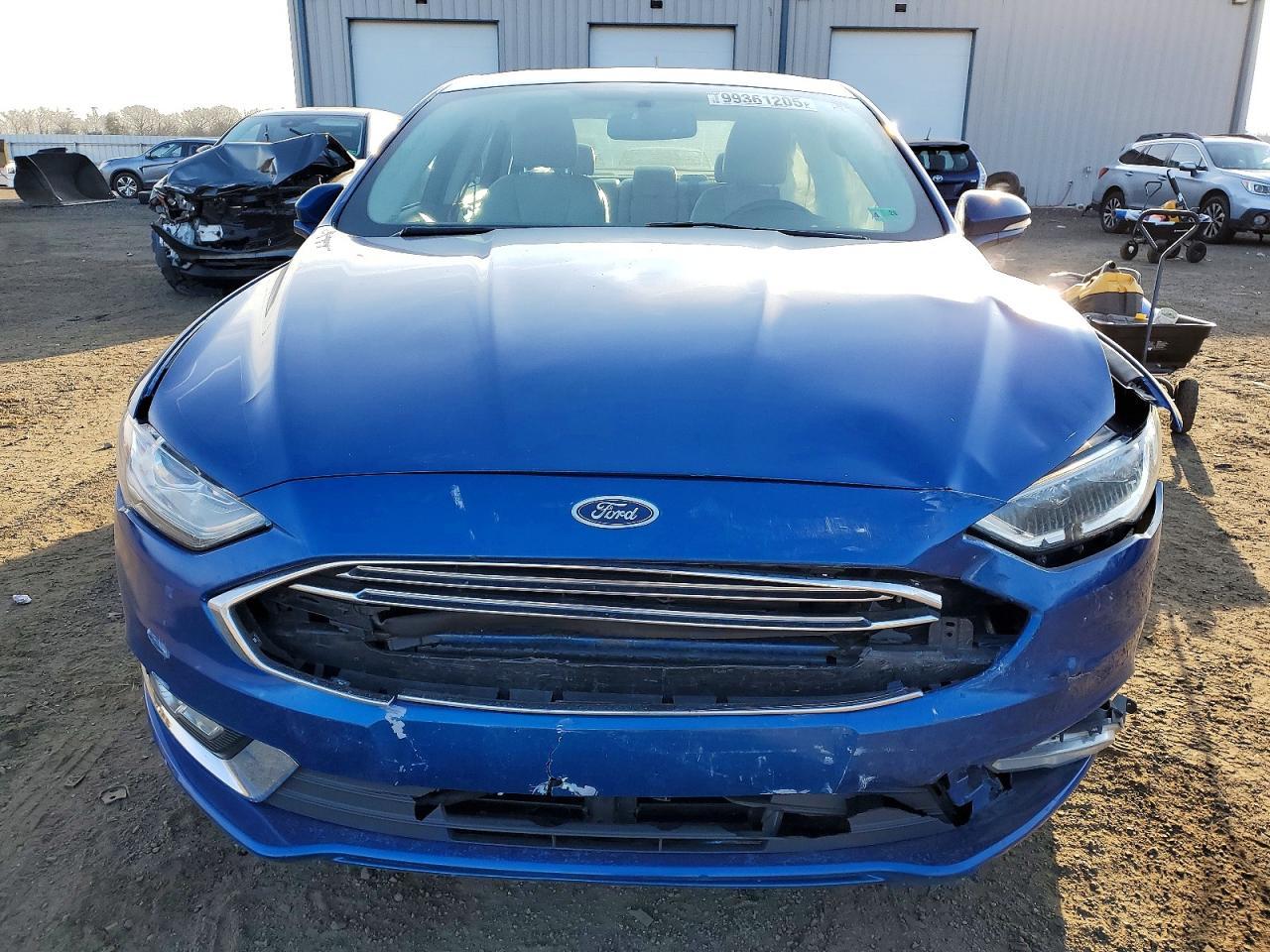 2018 Ford Fusion Titanium/Platinum Hev - Image 5