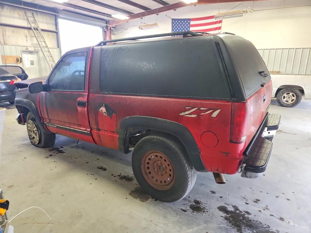 1999 Chevrolet Tahoe C1500 - Фото 2