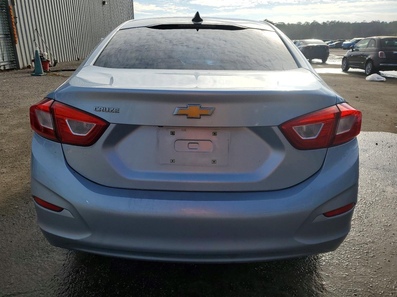 2018 Chevrolet Cruze Ls - Фото 6