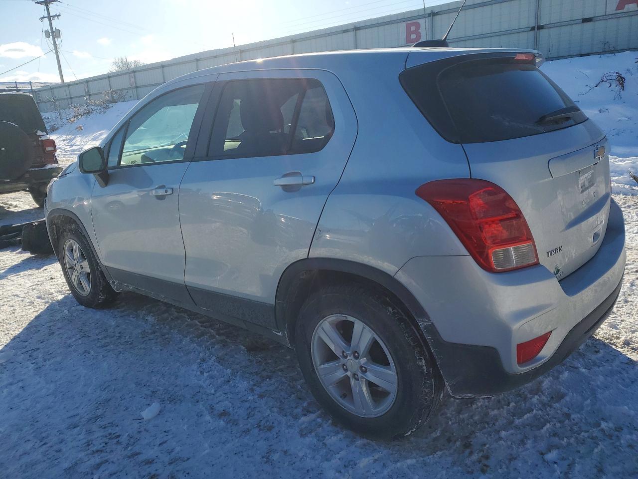2020 Chevrolet Trax Ls - Фото 2