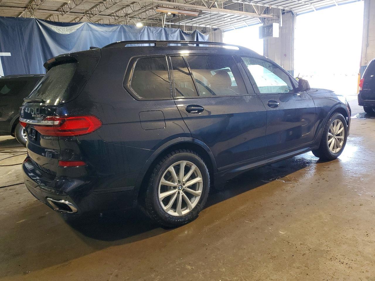 2019 BMW X7 xDrive50I - Фото 3