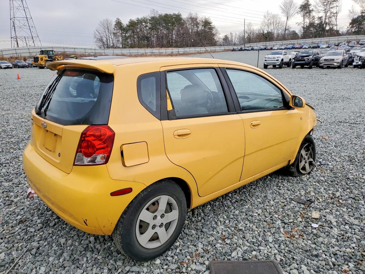 2005 Chevrolet Aveo Base - Image 3