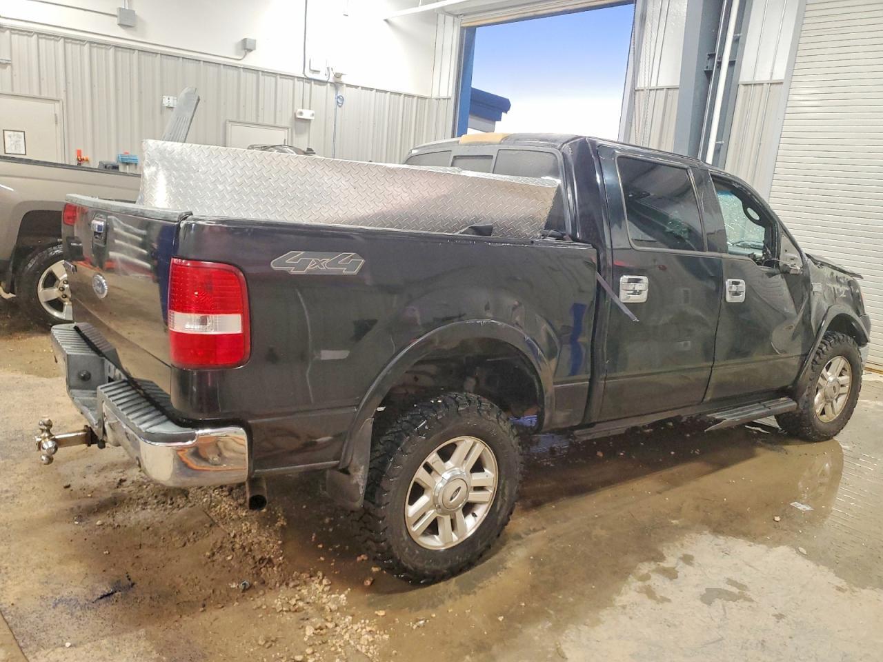 2004 Ford F150 Supercrew - Image 3