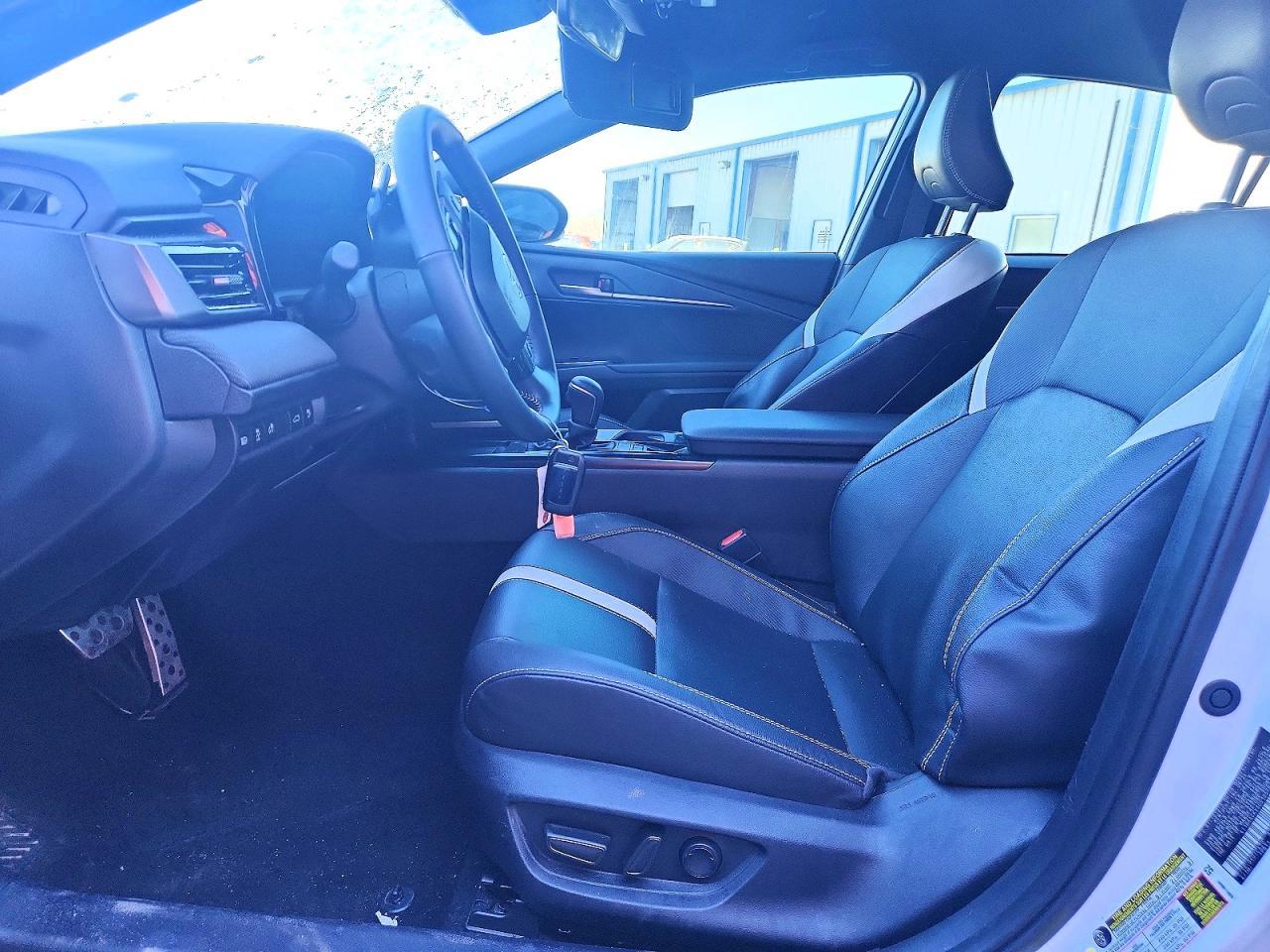 2025 Toyota Camry Se - Image 7