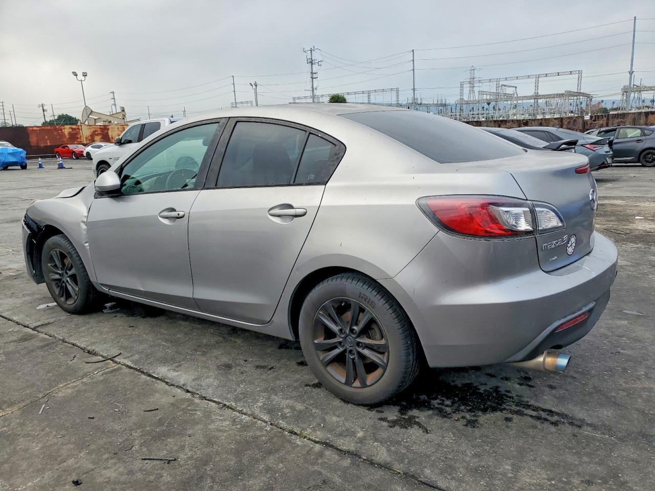2011 Mazda 3 I - Фото 2
