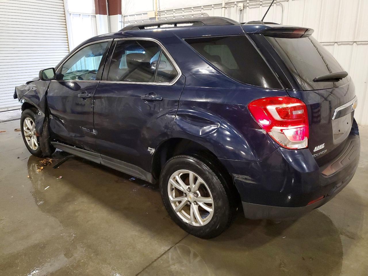 2017 Chevrolet Equinox Lt - Image 2