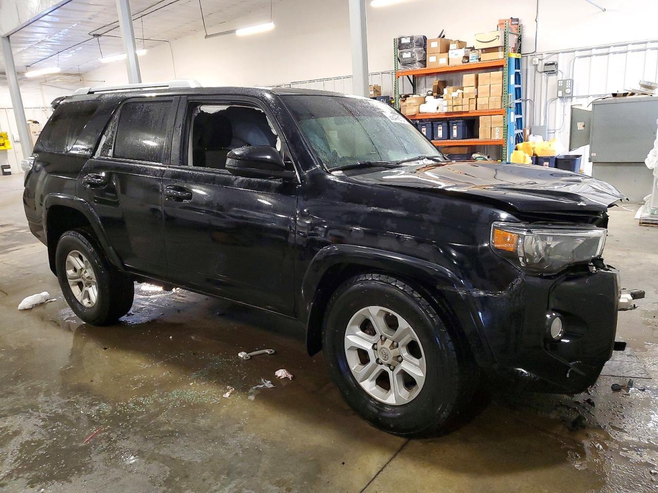 2017 Toyota 4Runner Sr5 - Фото 4