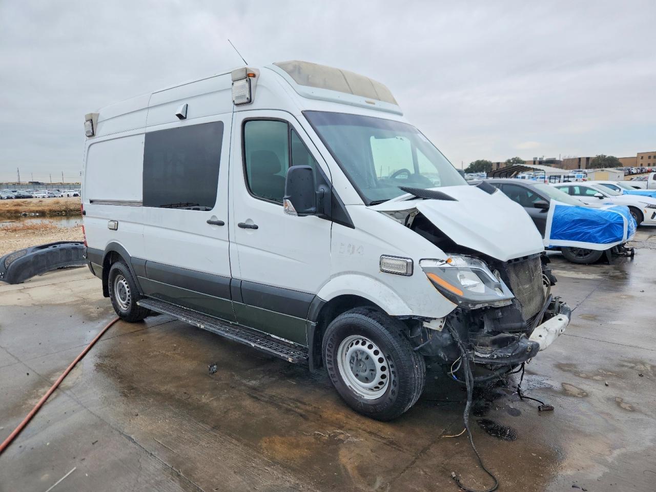 2017 Benz Sprinter Cargo 2500 - Image 4