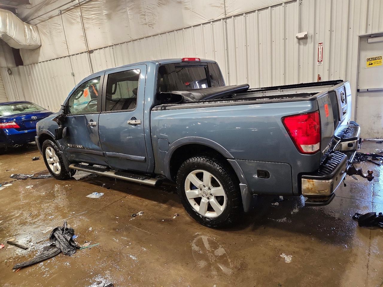 2010 Nissan Titan Xe - Фото 2