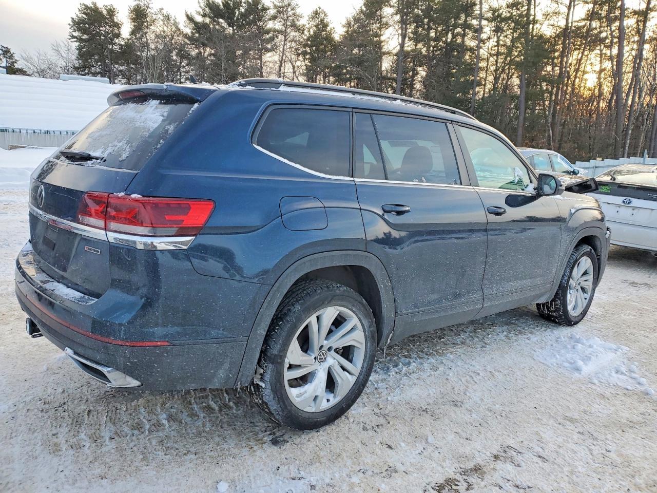 2021 Volkswagen Atlas Se - Image 3